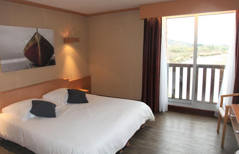 อามิโรต โฮเทล กอล์ฟ โดวีล Hotel ตูค ภายนอก รูปภาพ