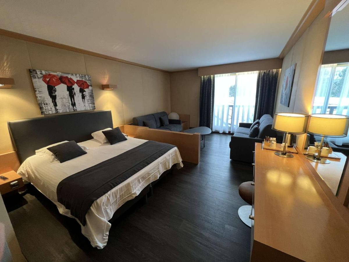 อามิโรต โฮเทล กอล์ฟ โดวีล Hotel ตูค ภายนอก รูปภาพ