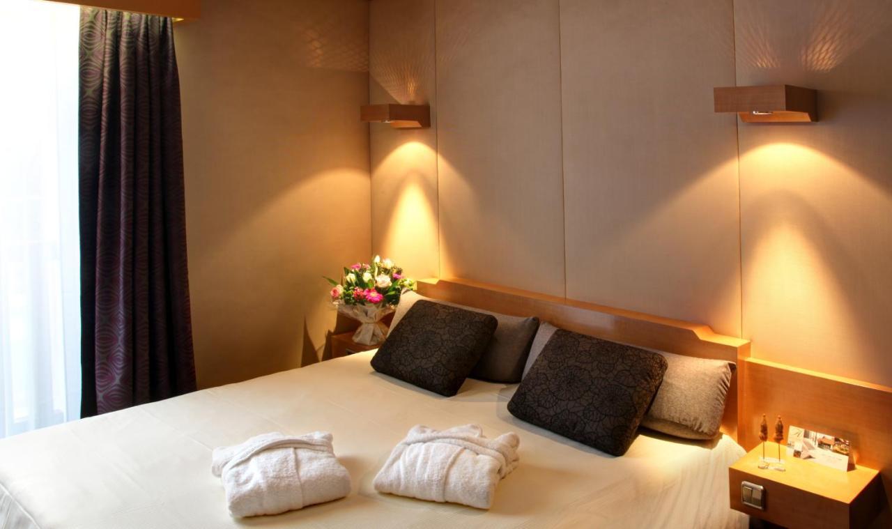 อามิโรต โฮเทล กอล์ฟ โดวีล Hotel ตูค ภายนอก รูปภาพ