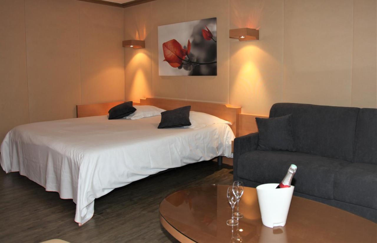 อามิโรต โฮเทล กอล์ฟ โดวีล Hotel ตูค ภายนอก รูปภาพ