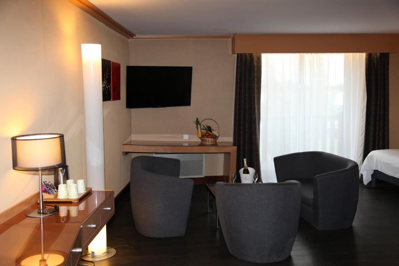 อามิโรต โฮเทล กอล์ฟ โดวีล Hotel ตูค ภายนอก รูปภาพ