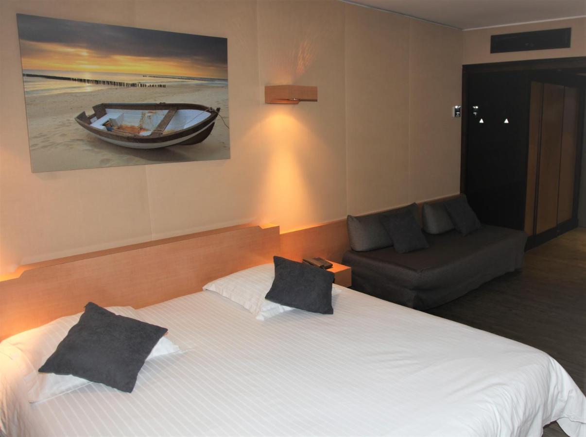 อามิโรต โฮเทล กอล์ฟ โดวีล Hotel ตูค ภายนอก รูปภาพ