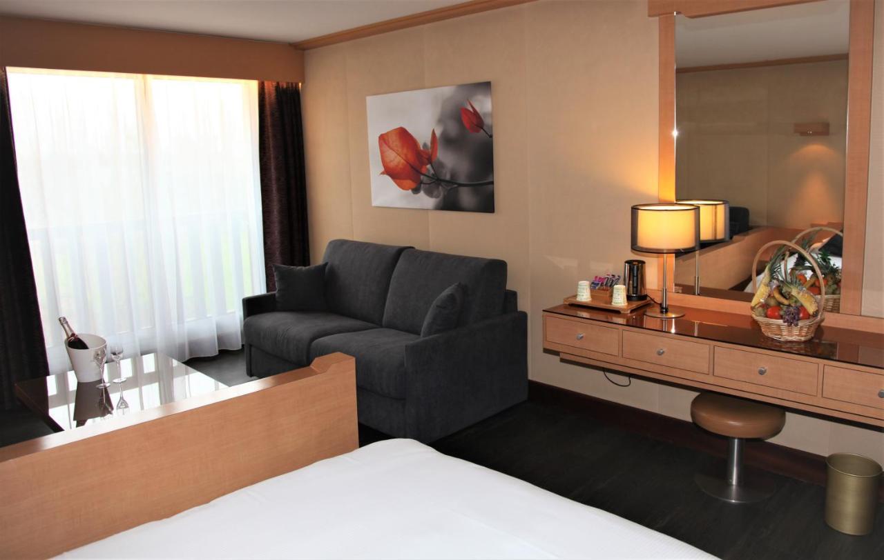 อามิโรต โฮเทล กอล์ฟ โดวีล Hotel ตูค ภายนอก รูปภาพ
